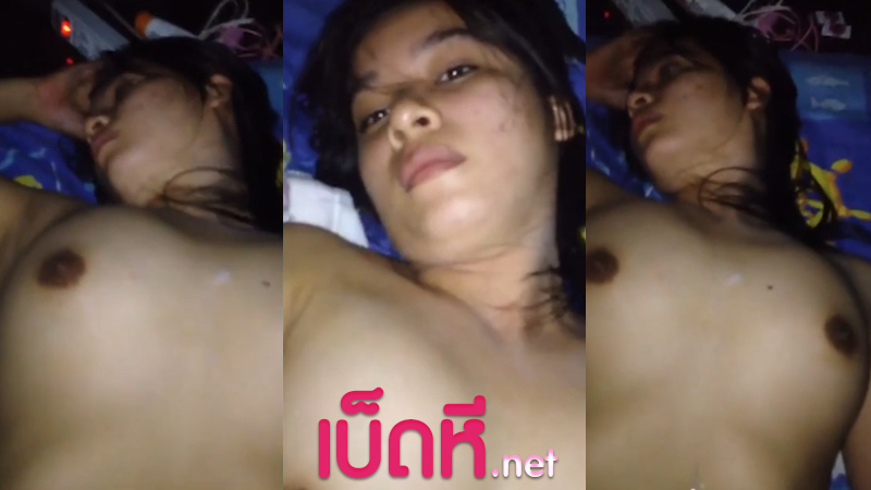 คลิปหลุด นักเรียน รับงานเสริมเชียร์เบียร์ นัดลูกค้ามาเย็ดหี โดนจับแหกรูหีซอย กระแทกหีไม่ยั้งเข้าออกรัวๆ ร้องครางเสียงไทยชัด